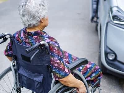 En mSoluciona cuidamos de las personas mayores con dependencia